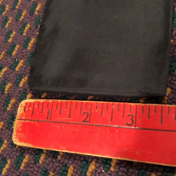 New 30 count satin bags to wrap sale items or giveaways - Picture 4 of 12